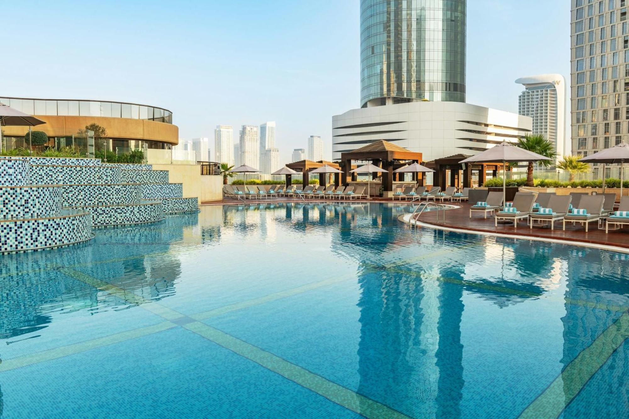 Grosvenor House, A Luxury Collection Hotel, Dubái Exterior foto The swimming pool at the hotel